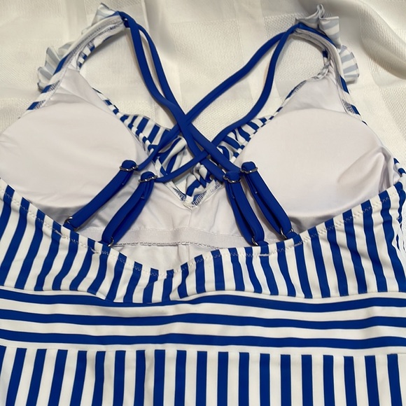 NWT Cupshe Sz L 1-Piece V Neck Ruffle / Cross Back Swimsuit Blue White Stripes - Picture 7 of 8